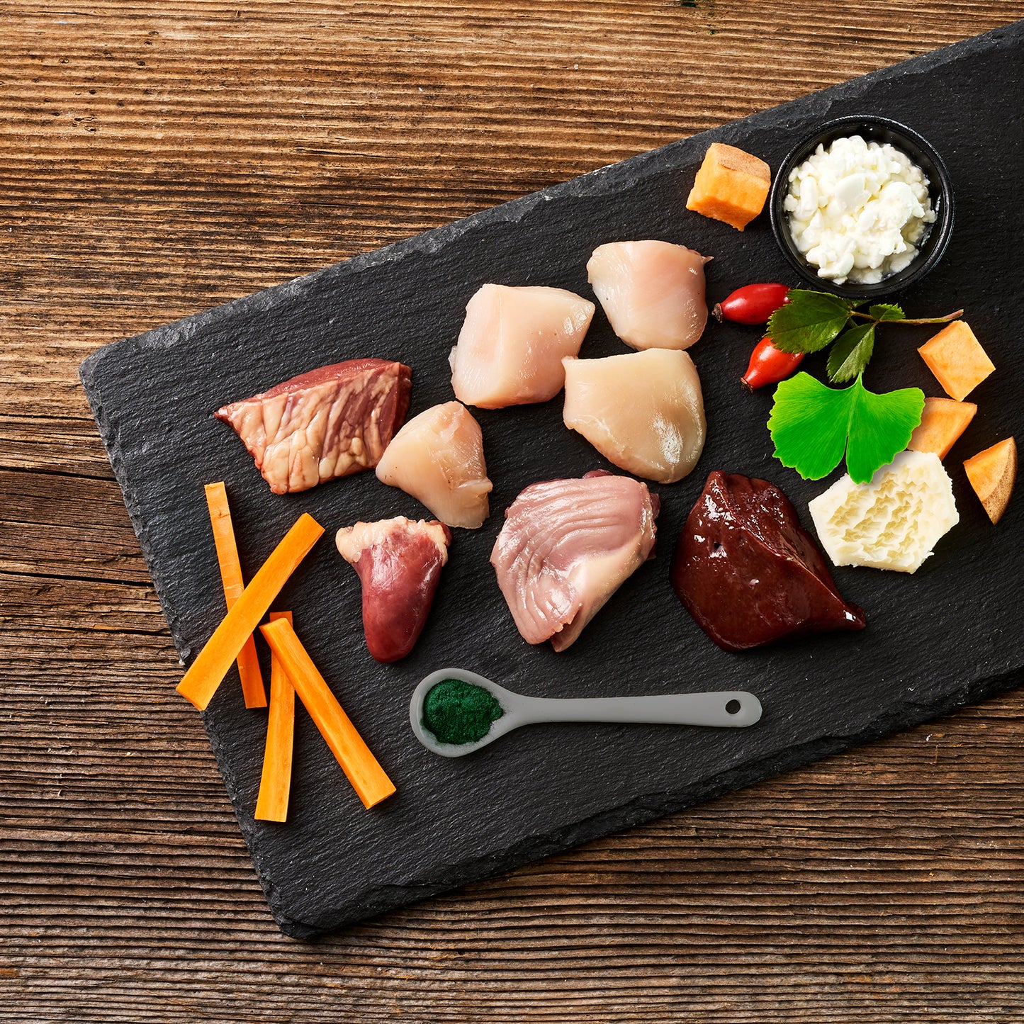 Chicken & beef with sweet potato, rosehip & ginkgo for seniors